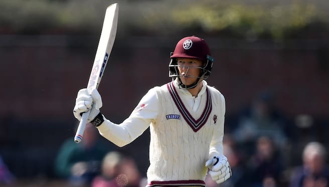 George Bartlett signs a one-year extension with Somerset