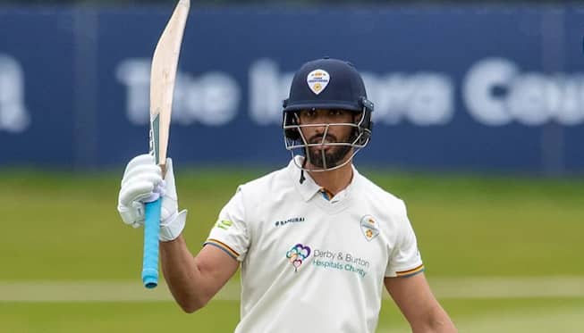 Shan Masood and Ben Mike sign for Yorkshire