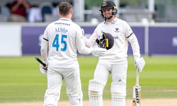 County Championship Division Two Round-up | 15 September
