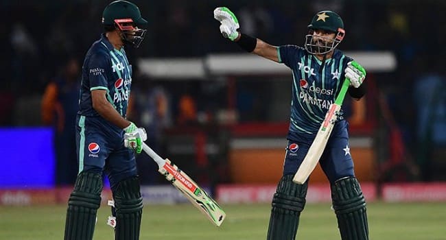 Pakistan need to strengthen their middle-order: Younis Ahmed
