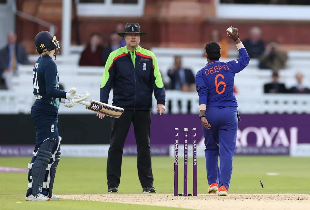 Twitter in raptures as Deepti Sharma runs Charlotte Dean out at the 'non-striker' end
