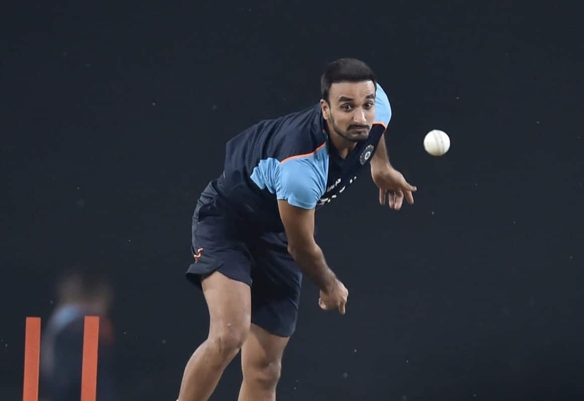 Salman Butt urges Harshal Patel to bowl quicker