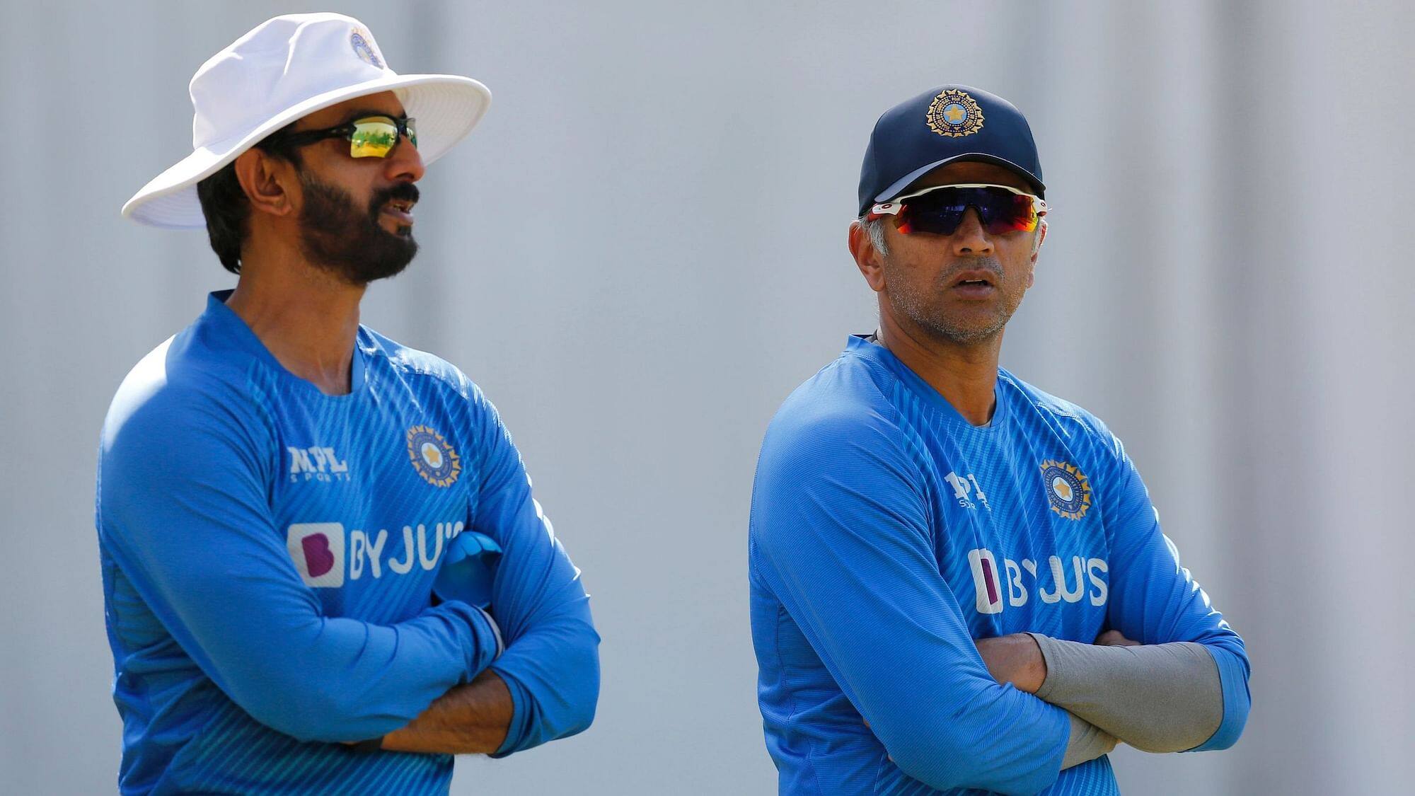 Batting coach Vikram Rathour defends Indian bowlers' struggles in death overs