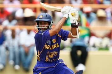 Dilshan's all-round heroics guides Sri Lanka Legends to a thumping 70-run win