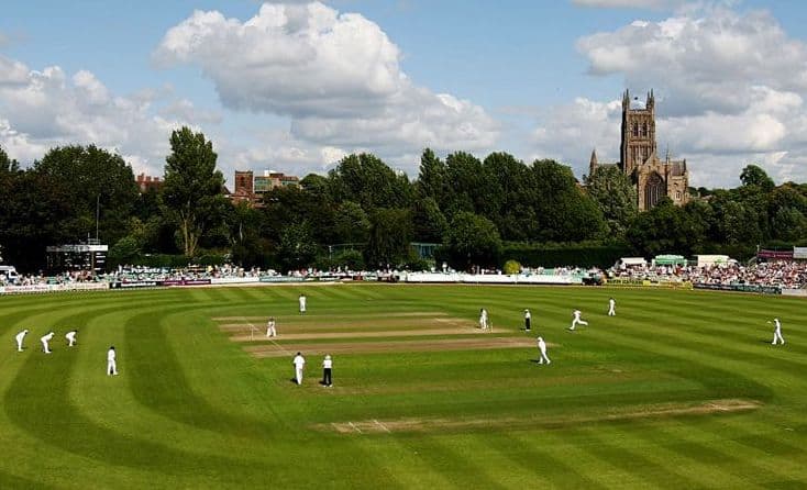 High cricketing drama unfolds in Worcester as its magnificent cathedral looks on