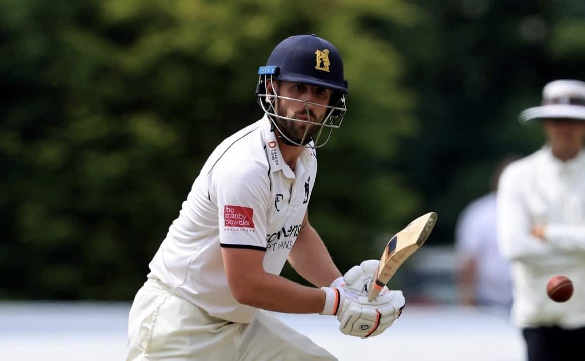 Matt Lamb pens two-year deal with Derbyshire