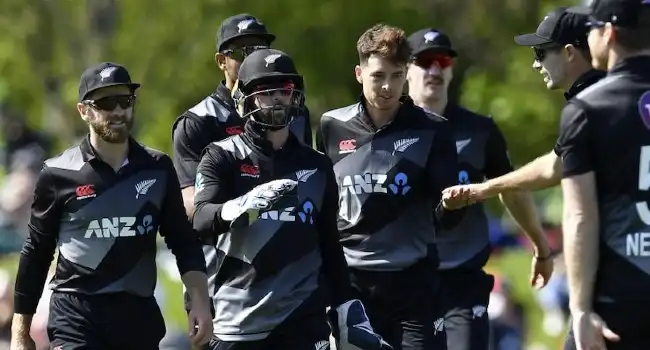 T20I Tri-Nation 2022: Allen, Conway loot runs as New Zealand thump Pakistan by 9 wickets