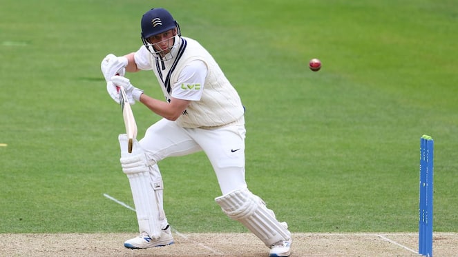 Luke Hollman signs contract extension with Middlesex