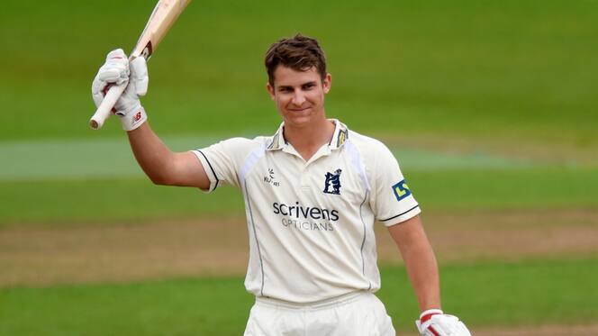 Sam Hain to stay with Warwickshire till 2025