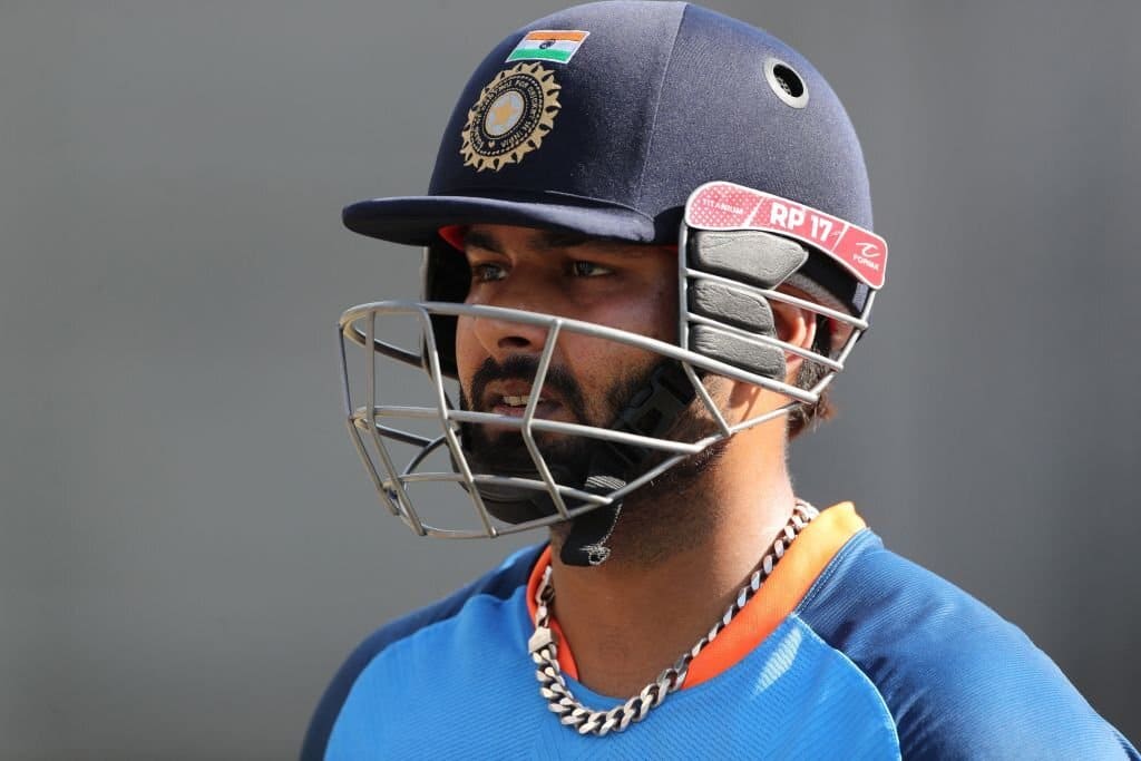 T20 World Cup 2022: India's batting coach says Pant might come in at any time 
