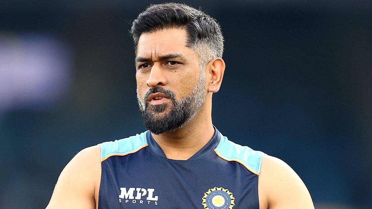 MS Dhoni files contempt of court petition against IPS officer G Sampath