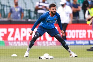 Should Kohli be re-appointed as India's T20I skipper?