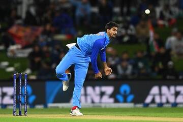 NZ vs IND: Deepak Hooda surpasses T20I stalwarts in a rare bowling feat