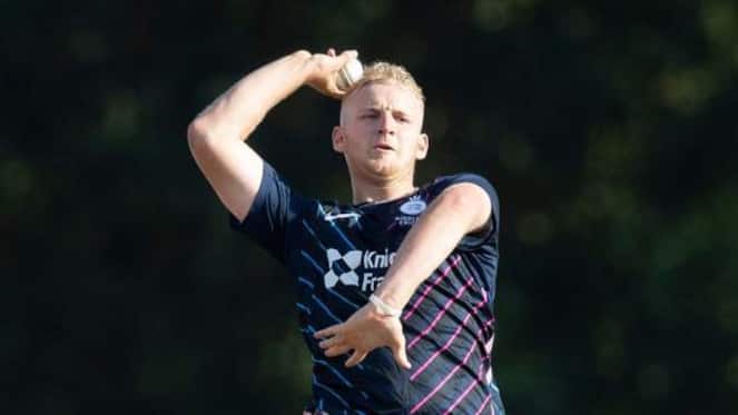 Max Harris signs new rookie deal with Middlesex