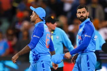 "I’m no one to comment whether Rohit and Kohli will..," Harbhajan Singh 
