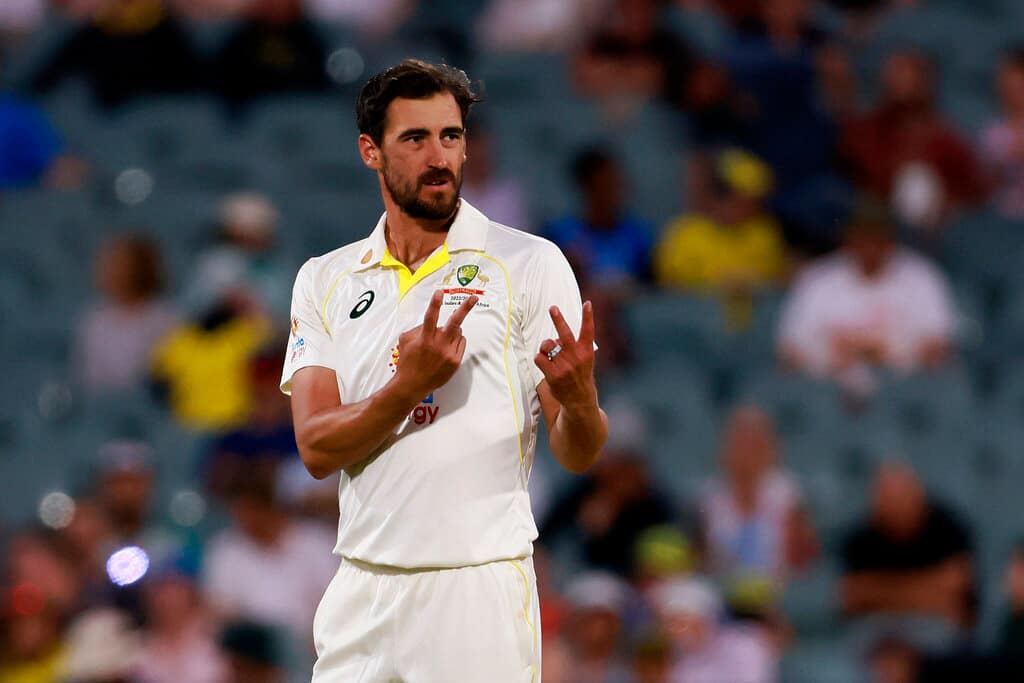 Mitchell Starc regrets not sorting things out with Shane Warne