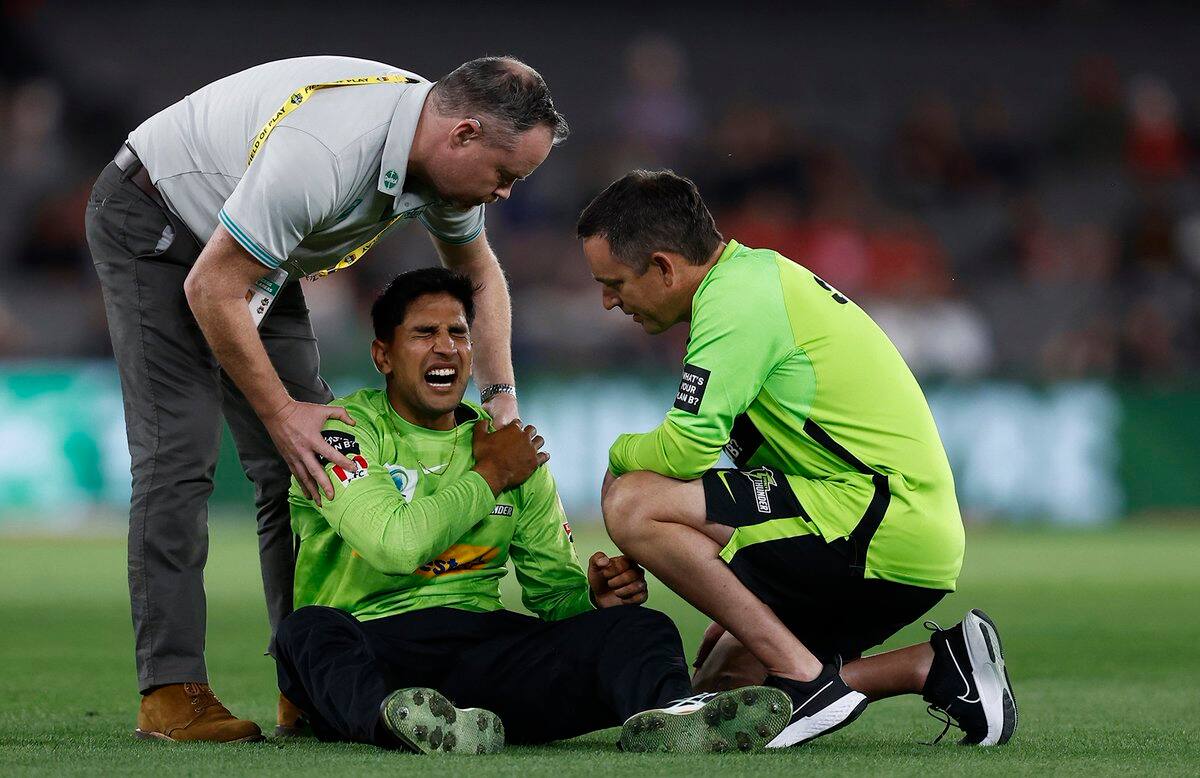 Veteran batter ruled out, ace all-rounder doubtful for the rest of BBL 12 due to injury