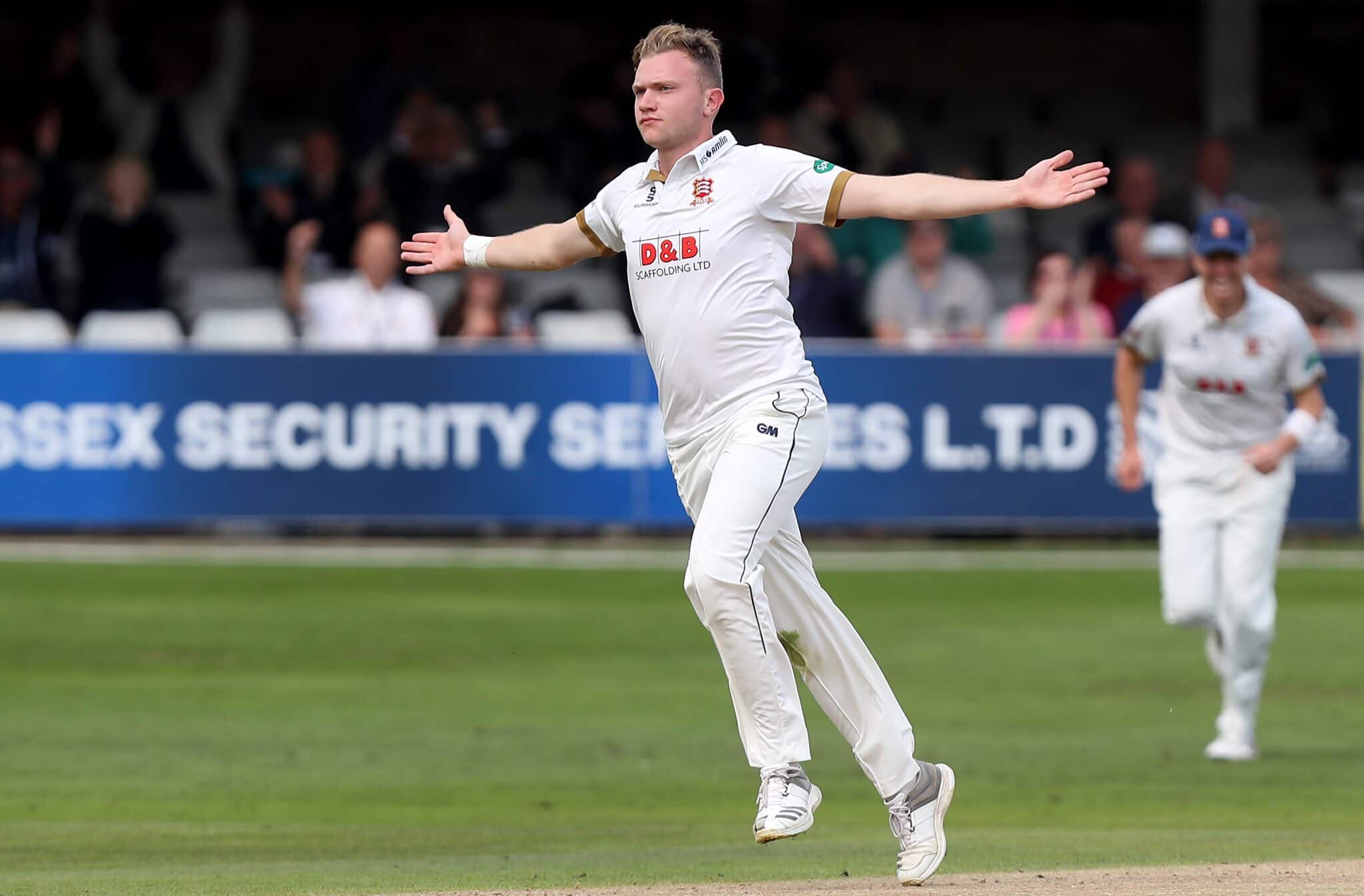Essex's star pacer extends contract with the club