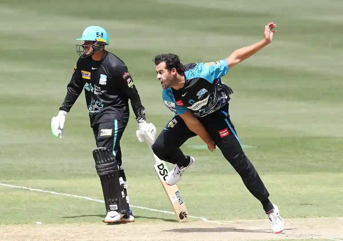 James Bazley's all-round masterclass helps Brisbane Heat decimate Adelaide Strikers