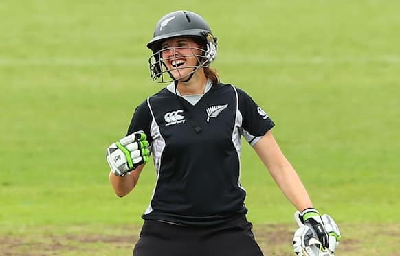 Canterbury's Amy Satterthwaite to retire from domestic cricket at end of season