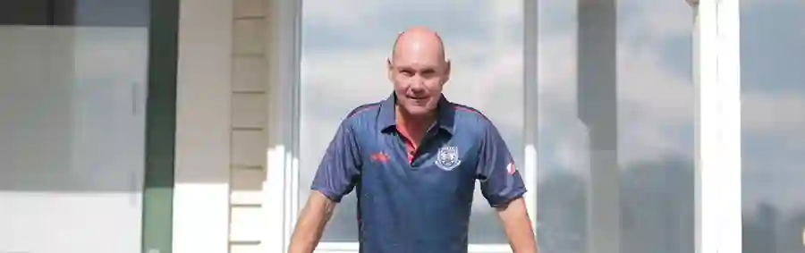 Doug Watson links up with New Zealand squad as stand-in batting coach 
