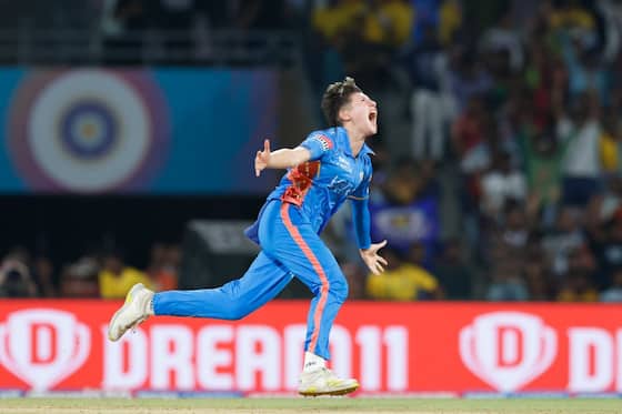 Wong Hattrick, Sciver Blitzkrieg Powers Mumbai Indians To The Final