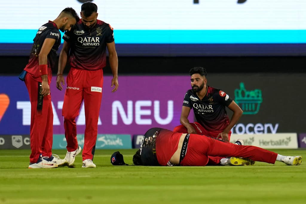 Another RCB Player Gets Injured; Taken off the Field