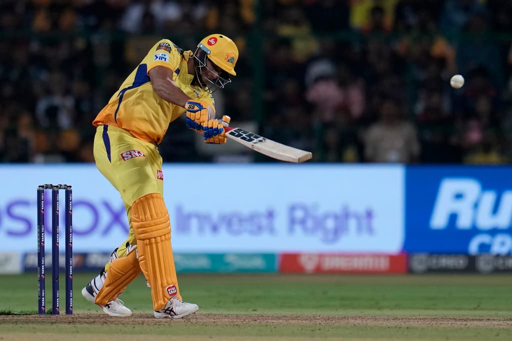 IPL 2023 | Shivam Dube Hammers RCB Bowlers to Reach his 4th IPL Fifty