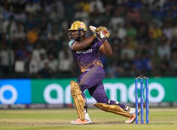 [Watch] Andre Russell Hit Three Consecutive Sixes in the Final Over against DC