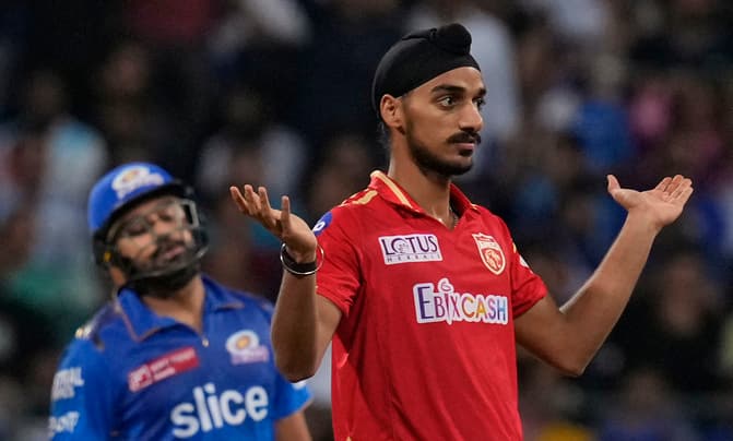Arshdeep Singh Registers a Massive Milestone; MI Already in Trouble in Chase
