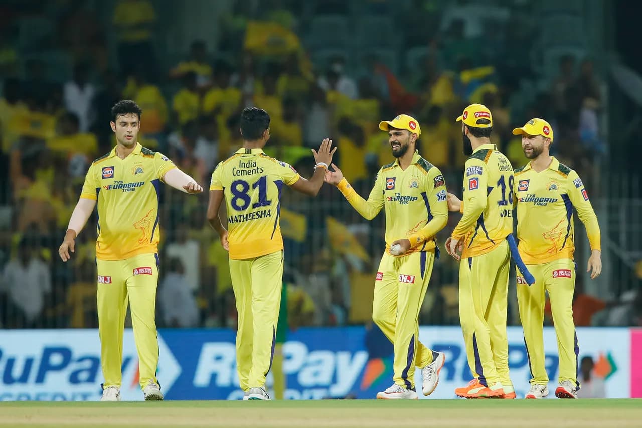 KKR vs CSK | Knight Riders Set To bowl; CSK Go Unchanged