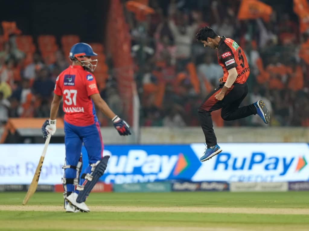 [Watch] Washington Sundar Derails Delhi Capitals, Takes Three Wickets in a Single Over