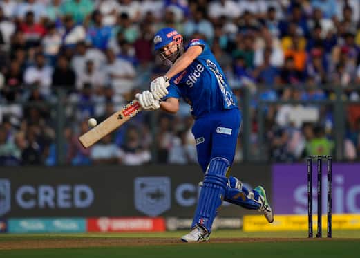 Cameron Green Smashes 20-ball Fifty Against SRH; Keeps MI in Run-Chase