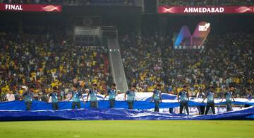 Sudden Downpour Stops IPL 2023 Final Just Seconds After CSK's Chase Begun