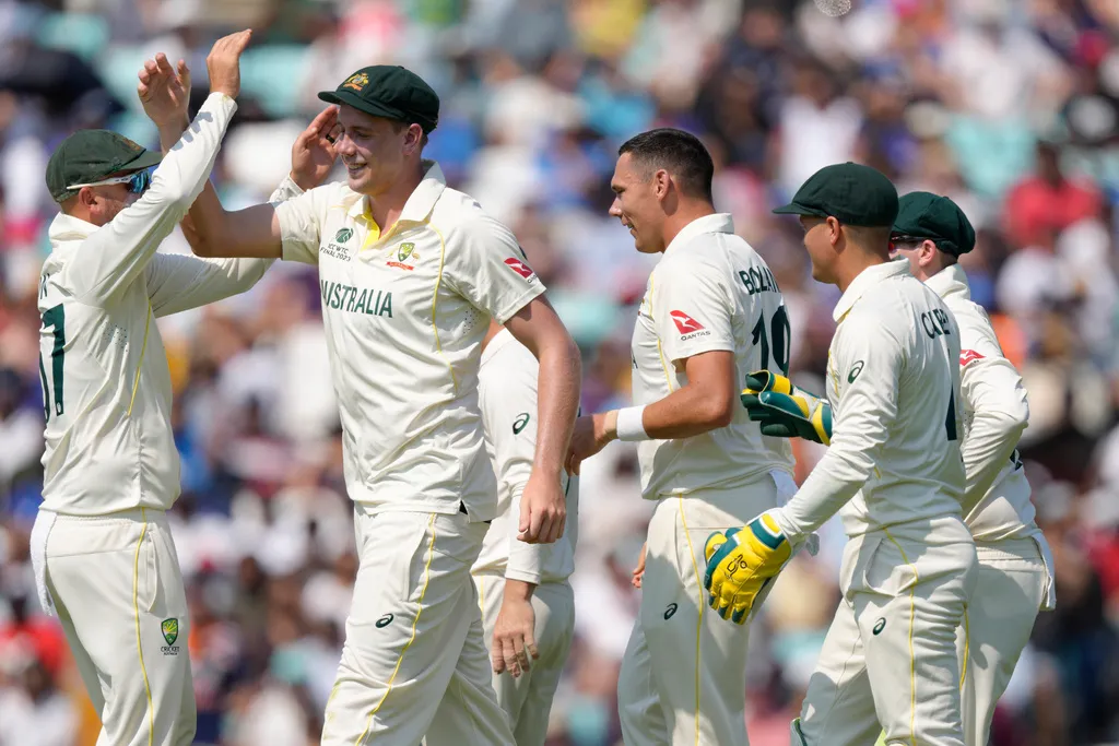 Alex Carey's Determination Shuts All Doors For 'Unlucky' India; Rohit Sharma & Co. Set For A Mammoth 444-Run Chase