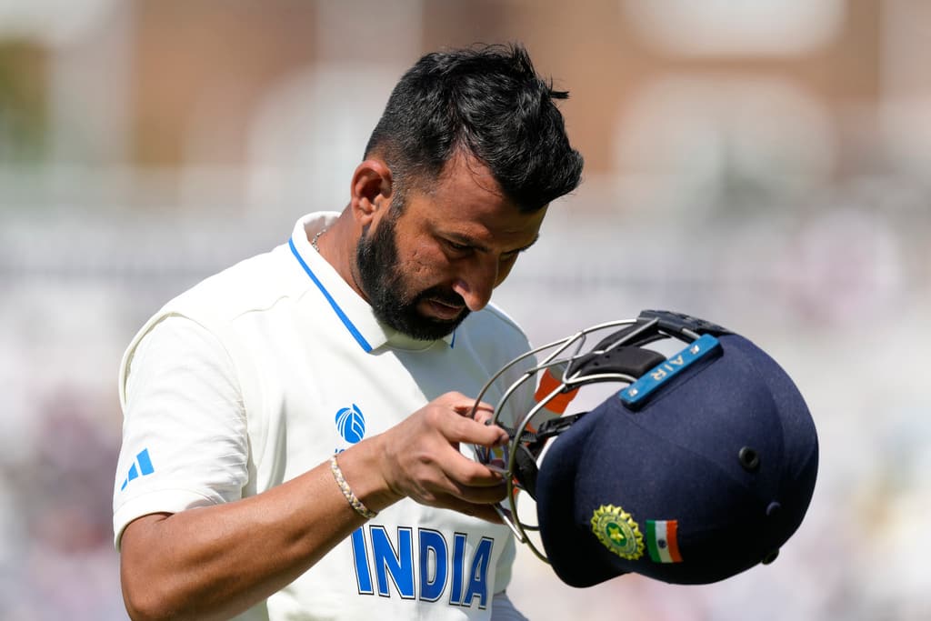 'Tough Calls Should be Same For Everyone' - Harbhajan Singh Lashes Out on Selectors For Dropping Pujara
