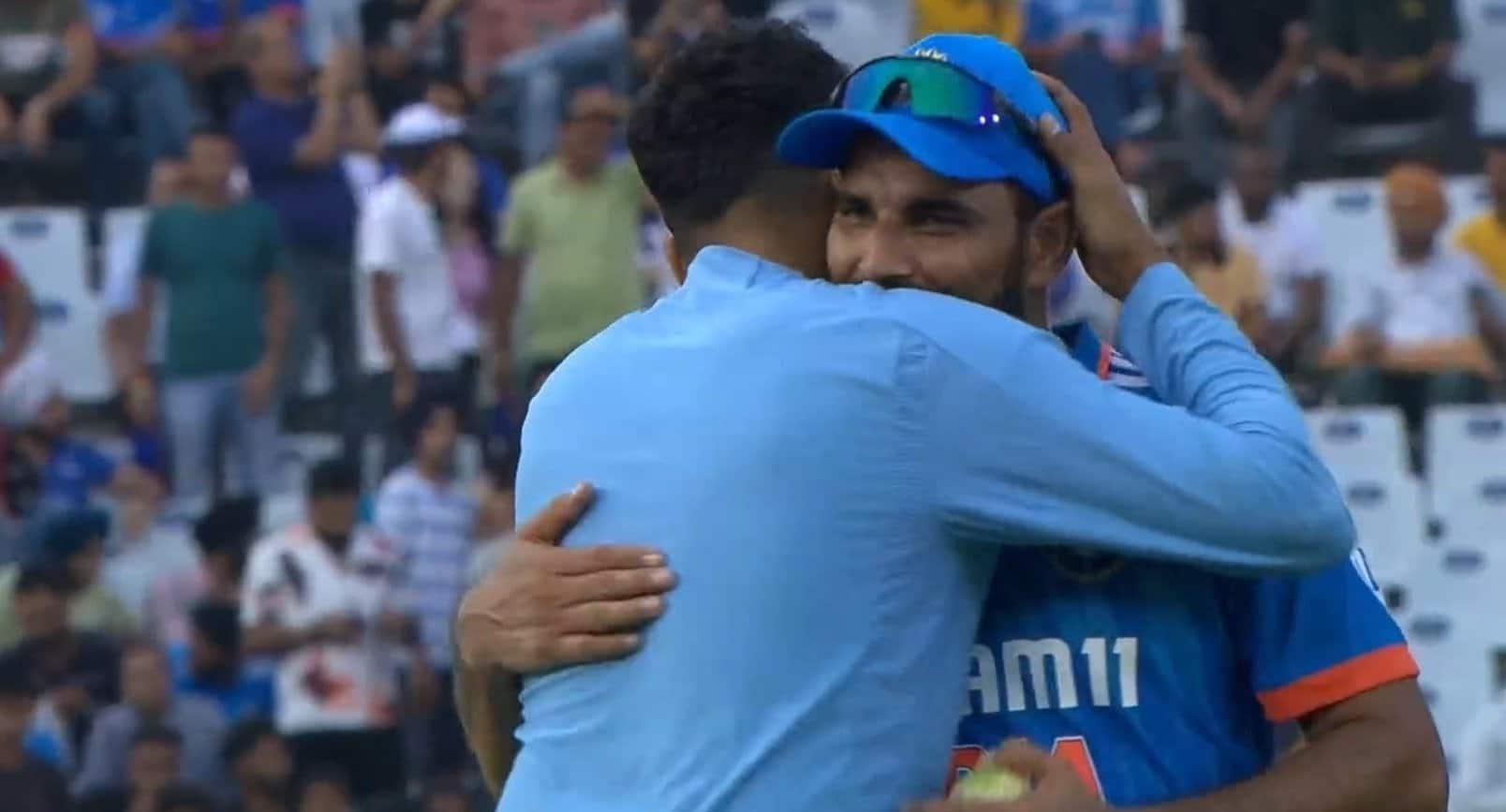 Touching Moment as Shami Hugs Siraj After Five-Fer vs AUS In Mohali