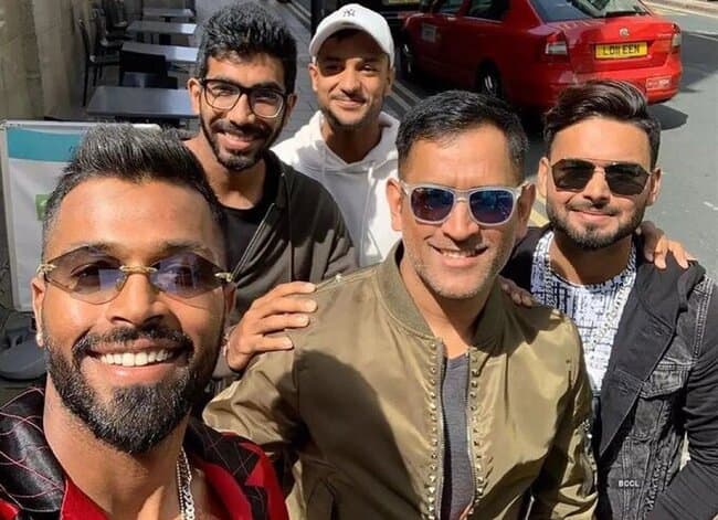 Mayank Agarwal Unravels Mystery Behind Hand On Rishabh Pant's Shoulder In Famous 2019 Selfie