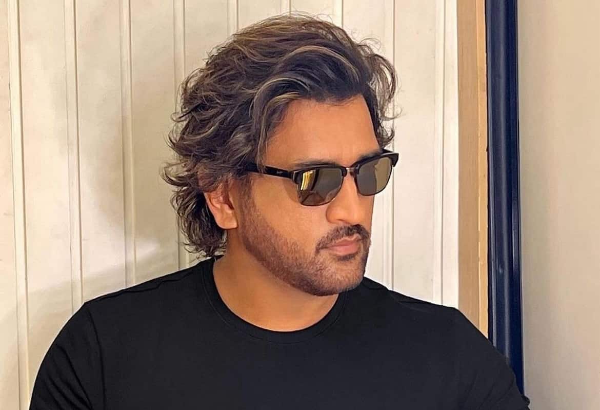 MS Dhoni In Bollywood? Fans In Awe As He Pulls Off Brad Pitt, Ram Charan's Avatar