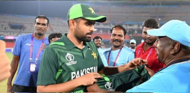 Babar Azam Gifts HCA Groundsmen Pakistan Team Jersey After WC Hyderabad-Leg Ends