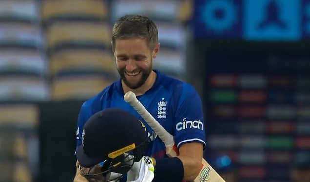 [Watch] 'Unlike Angelo Mathews' - Chris Woakes' Hilariously Issues Warning To Umpire To Avoid 'Timed-Out'