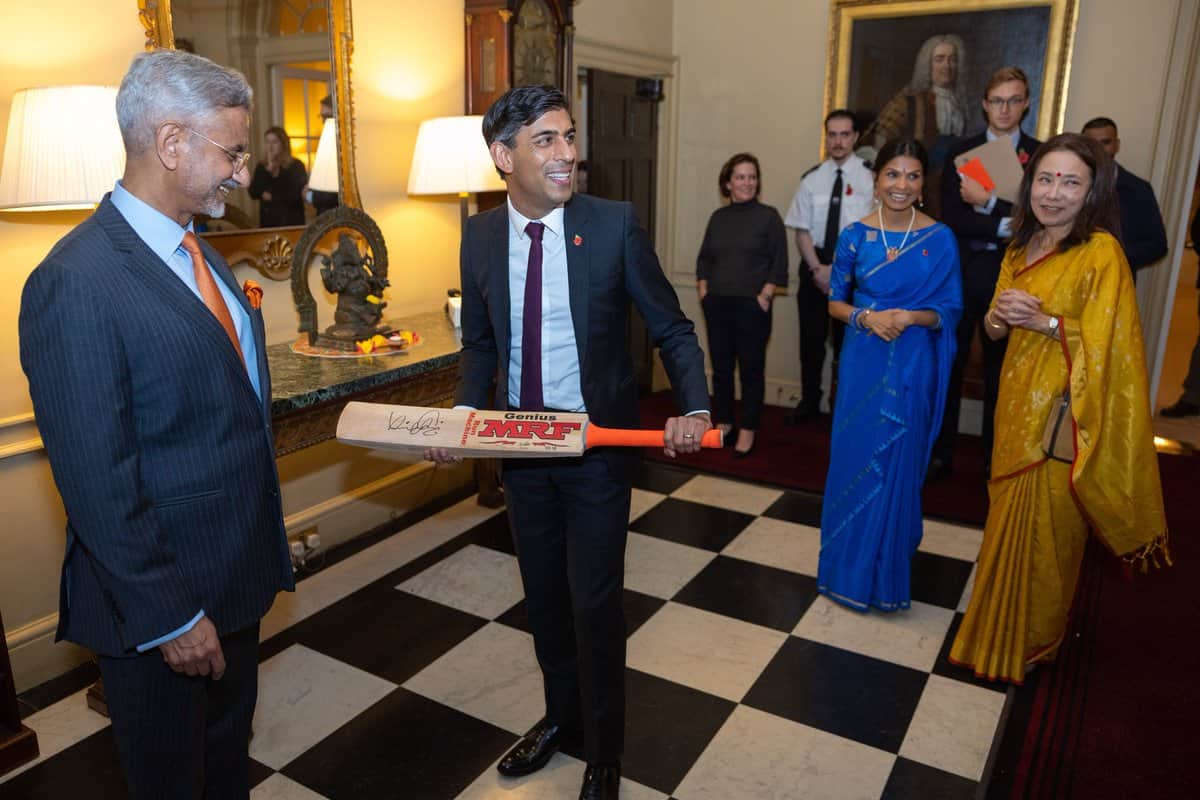 India's S Jaishankar Gifts Virat Kohli's Signed Bat To UK PM Rishi Sunak On Diwali [Check Pic]
