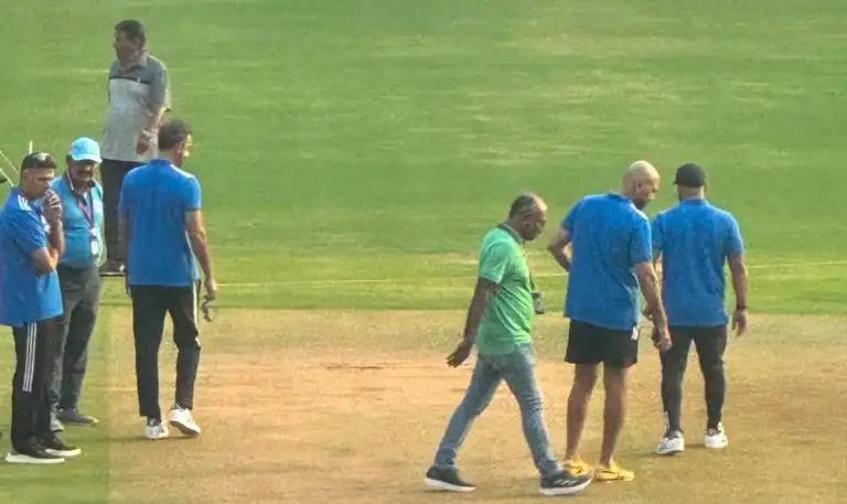 Rahul Dravid, And Coaching Team Head to Wankhede for Pitch Evaluation; Check Pic