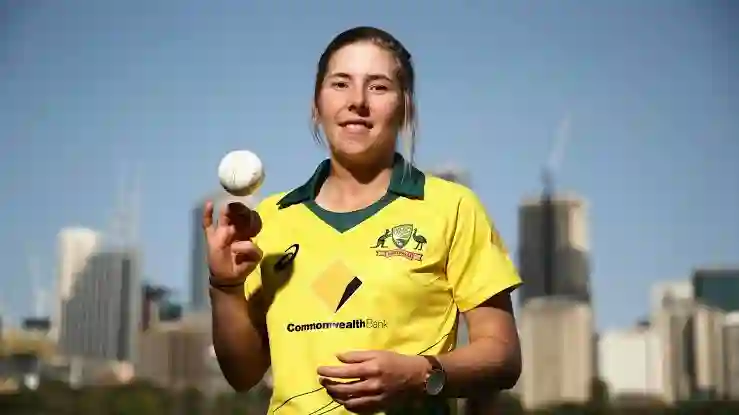 WPL Auction 2024 | RCB Women Draft In Australia's Georgia Wareham For INR 40 Lakh