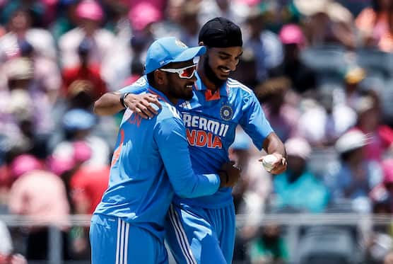 SA vs IND 1st ODI | Arshdeep Singh, Avesh Khan Rout Hosts Before Iyer Takes India 1-0 Up