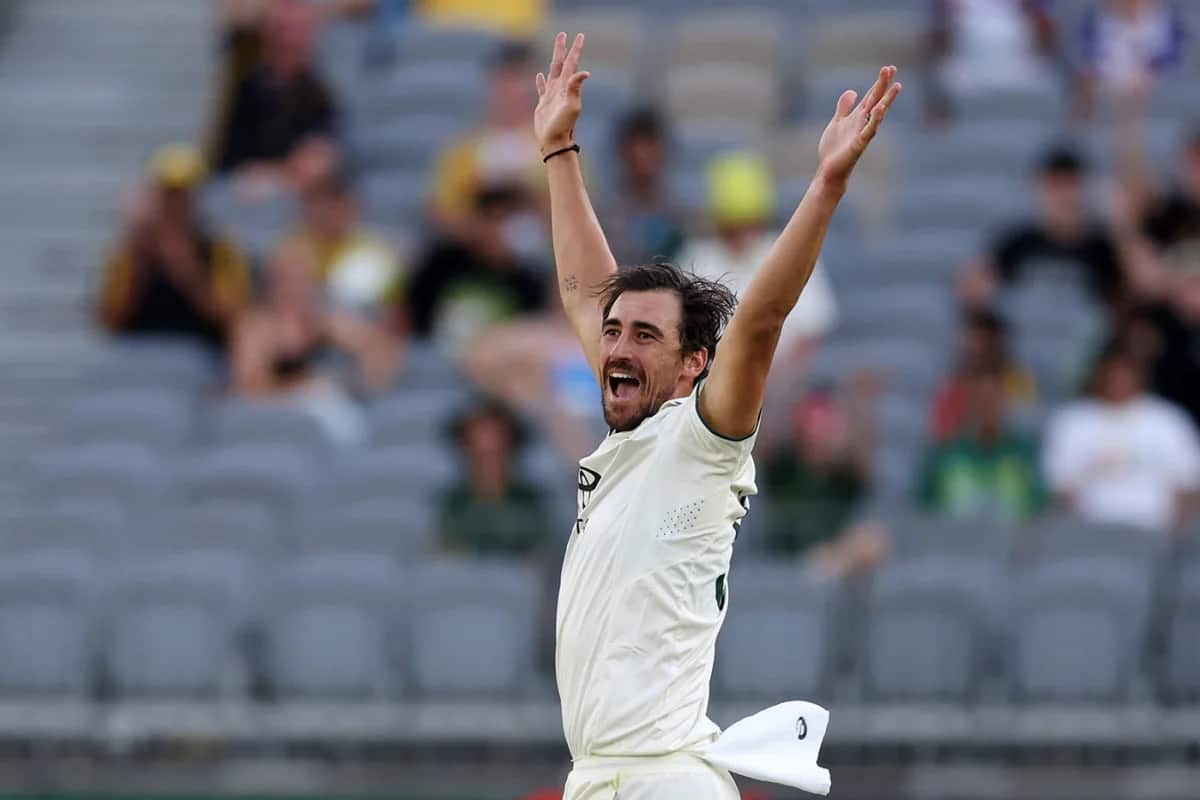 AUS vs PAK, 1st Test | Player of the Day - Mitchell Starc Dismantles Pakistan's Top Order with Flair
