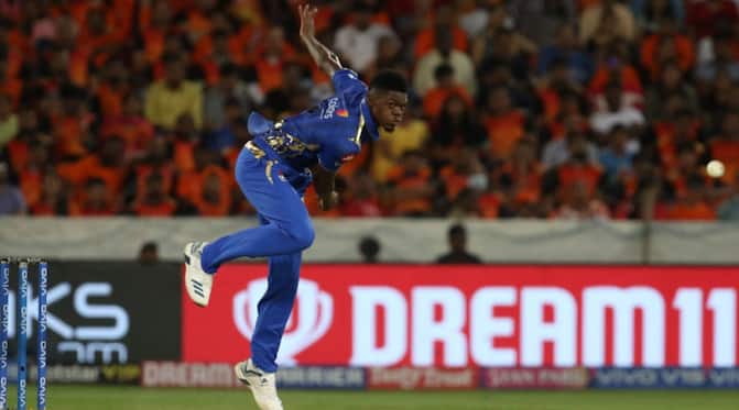 When RCB's New Recruit Alzarri Joseph Recorded Best-Ever Bowling Figures In IPL History