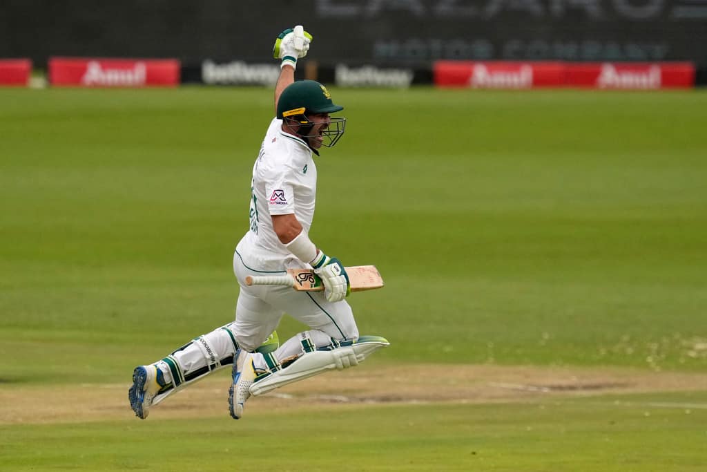 'Wanted To Go Out With A Bang' - Dean Elgar On 'Gutsy' Century On Day 2 Of Jo'Burg Test