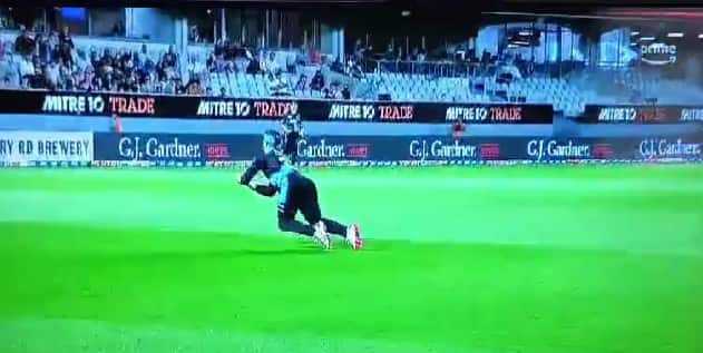 [Watch] Williamson Triggers PAK's Collapse With Breathtaking Catch To Dismiss Azam Khan