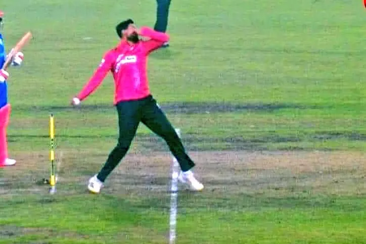 BPL Franchise Owner Terminates Shoaib Malik's Contract Due To 'Fixing' Allegations